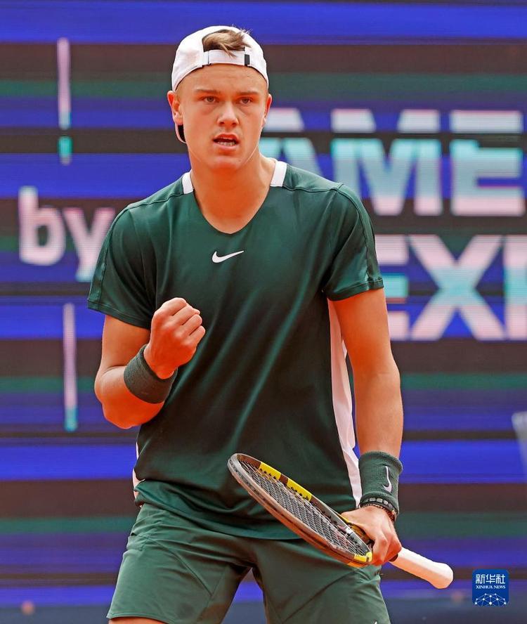 次洞穿拜仁 次洞穿拜仁